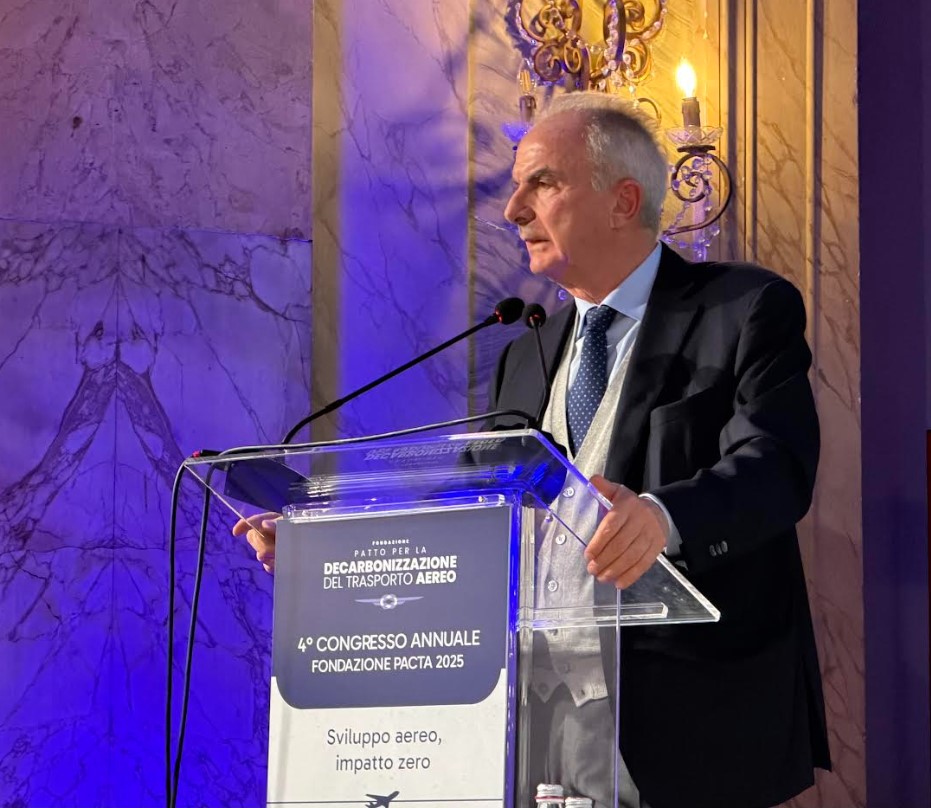 Roma, 16 dicembre 2025. Pierluigi Di Palma, presidente Enac e del Comitato istituzionale Pacta (Patto per la decarbonizzazione trasporto aereo) durante il suo intervento al 4° congresso annuale della Fondazione
