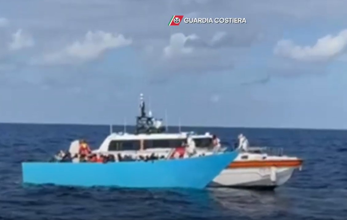 Guardia costiera: conclusa il 19 ottobre 2025 operazione di soccorso condotta al largo di Lampedusa che ha consentito di trarre in salvo 91 persone