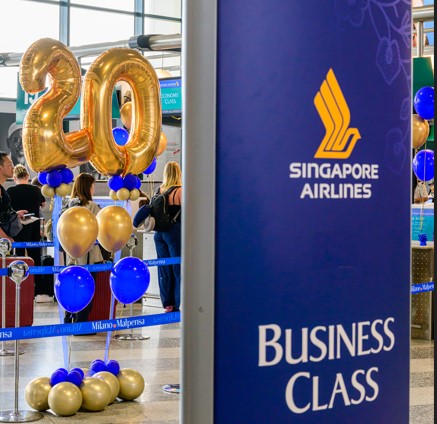 SIA celebra 20 anni di collegamenti aerei tra Milano e Singapore: il primo volo da Malpensa decollò il 20 luglio 2006