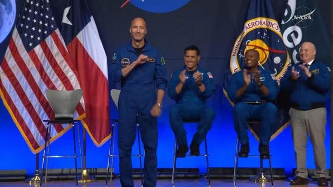 Colonnello Luca Parmitano -ufficiale dell’Aeronautica militare ed astronauta dell’Agenzia spaziale europea (Esa)- è stato scelto come pilota collaudatore della missione Artemis III della Nasa