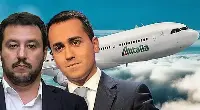 Salvini e Di Maio: sullo sfondo un aereo Alitalia
