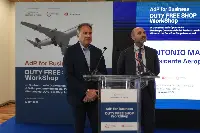 Bari, 23 aprile 2024. Da sinistra: Fulvio Fassone, Managing Director di Heinemann Italia ed Antonio Maria Vasile, presidente di Aeroporti di Puglia, all'incontro presso l’aeroporto "Karol Wojtyla" per mettere in relazione le imprese del comparto food pugliese ed il gruppo Gebr Heinemann, attivo nel settore del travel retail e duty-free