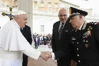 Città del Vaticano, 16 settembre 2023 Piazza San Pietro, il Santo Padre, in occasione dell’80esimo anniversario del sacrificio del vicebrigadiere Salvo D'Acquisto ha ricevuto una folta delegazione dell’Arma dei carabinieri, alla presenza del ministro della Difesa Gudo Crosetto e del comandante generale Teo Luzi