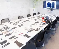 ITA Airways presenta il progetto per la creazione delle nuove uniformi che, a partire dalla seconda met&agrave; del 2027, accompagneranno il personale della compagnia a bordo e a terra nelle lounge di Roma, Milano e Catania.