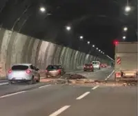 una immagine della A6, autostrada