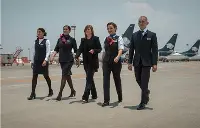 Le divise degli assistenti di volo di Aeromexico