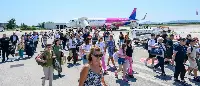 Passeggeri all'aeroporto "Federico Fellini" di Rimini-San Marino