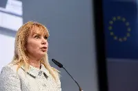 Il Commissario europeo per il mercato interno, l'industria, l'imprenditoria e le piccole e medie imprese Elżbieta Bieńkowska