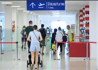 Passeggeri all'aeroporto "Federico Fellini" di Rimini-San Marino
