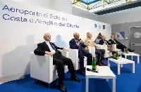 Salerno, 21 luglio 2025. Tavolo dei relatori alla nuova denominazione aeroporto di Salerno-Costa d'Amalfi e del Cilento: Vincenzo De Luca (presidente Regione), Carlo Borgomeo (presidente Gesac ed Asseroporti), Pierluigi Di Palma presidente Enac (Ente nazionale aviazione civile), Antonio Iannone e Tullio Ferrante, ss Mit