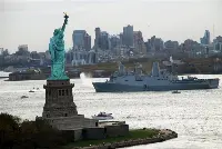 La USS New York, portaelicotteri di classe San Antonio realizzata con l'acciaio delle Torri Gemelle