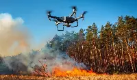 Aereo drone impiegato su un incendio