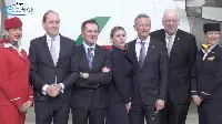 Da sinistra: il Chief Commercial Officer del Gruppo Lufthansa Dieter Vranckx, il presidente di ITA Airways, Sandro Pappalardo, l'ad e dg di ITA Airways, Joerg Eberhart ed ad di Star Alliance Theo Panagiotoulias ed equipaggio alla cerimonia della presentazione aereo A-320 con nuova livrea dell'alleanza a Fiumicino