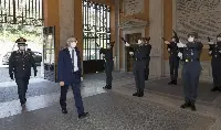 Il ministro dell’Economia e delle finanze, Daniele Franco, visita il Comando generale della Guardia di Finanza il 9 aprile 2021 a Roma
